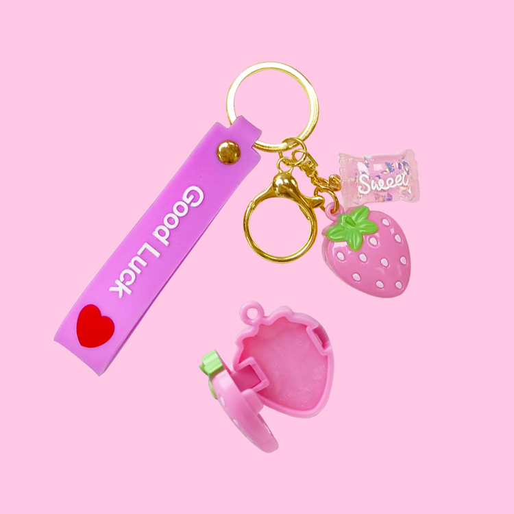 可愛迷你草莓唇彩吊墜型號：C1229