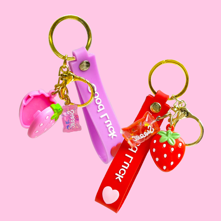 可愛迷你草莓唇彩吊墜型號：C1229